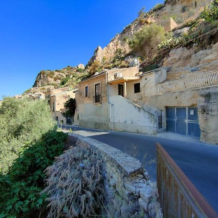 Petra Barocca Hotel Scicli Exterior photo